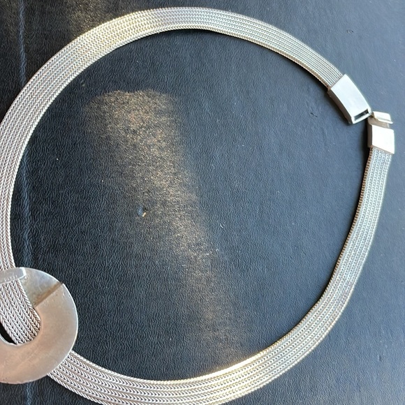 🟡 VINTAGE GERMAN STERLING SIGNED HANDERBEIT MEDALLION NECKLACE - Picture 6 of 9